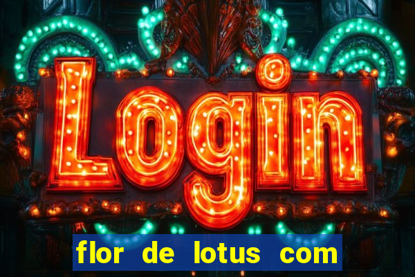 flor de lotus com lua tatuagem